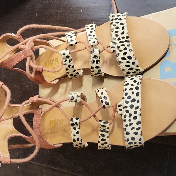 Buckle Sandels - Picture 3 of 5